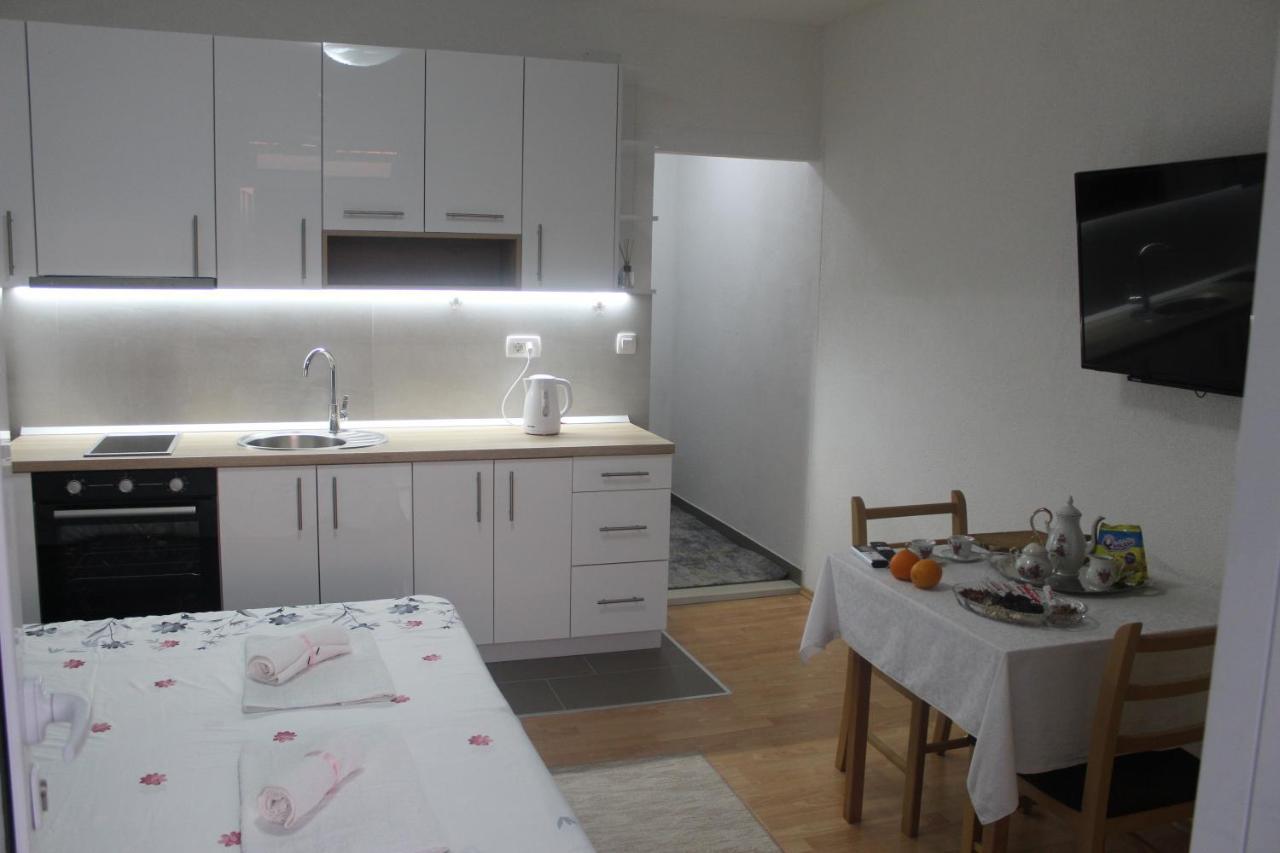 Sun Studio Apartment Komolac Eksteriør billede